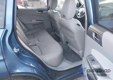 2010 Subaru Forester 2.5X Limited z USA, uszkodzony, nr VIN JF2SH6DC8AH788443